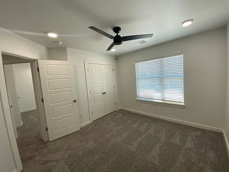 13512 Vinita Dr — Photo 20