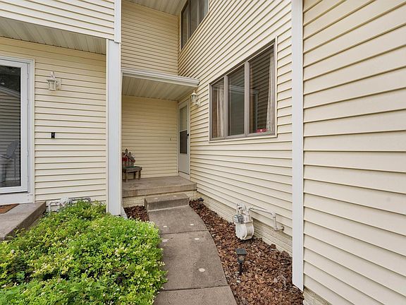 3rd image of 3075 Willowwood Dr