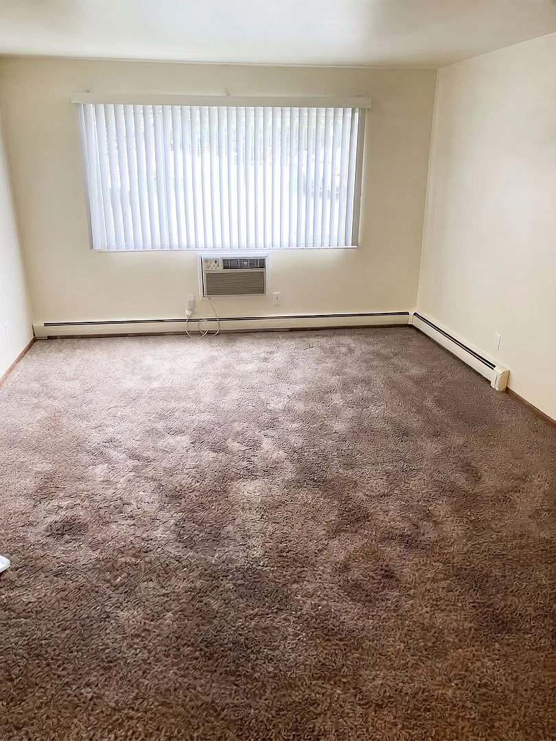 Forest Place Apartments — Photo 4