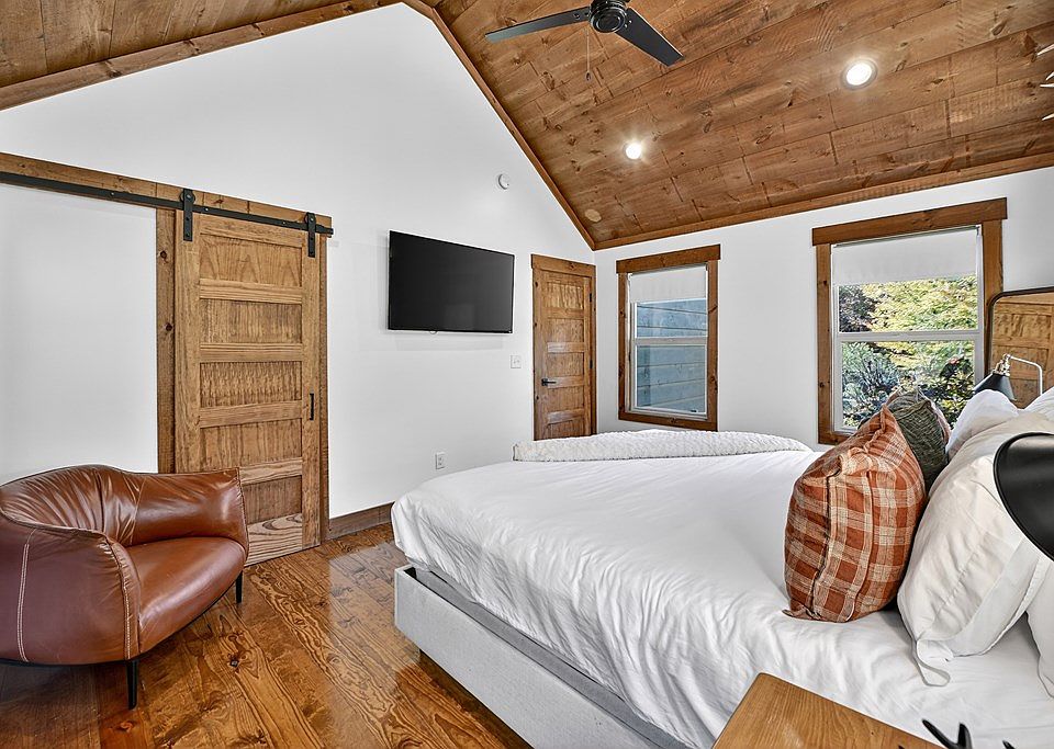 34th image of 89 High Meadows Ct