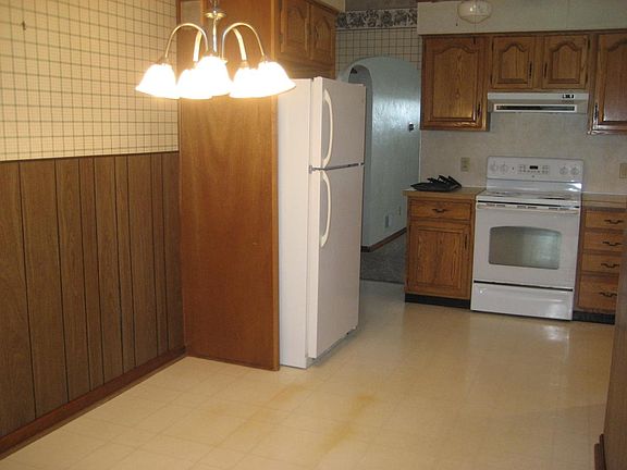 Eat In Kitchen