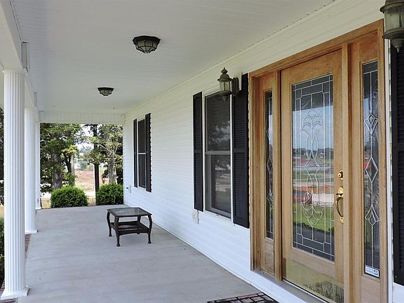 4th image of 1201 Gibson Ln