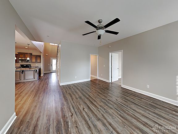 4th image of 1046 Grace Meade