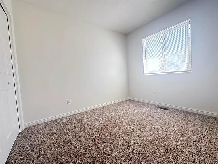 525 W 350 N #5 — Photo 9