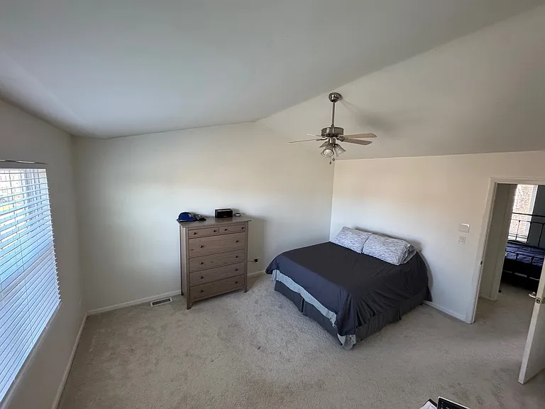 1305 Regent Dr — Photo 18