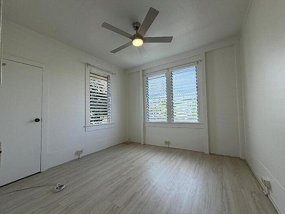 4th image of 3239 Harding Ave #3239