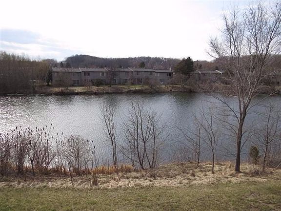4th image of 745 Watersedge Dr