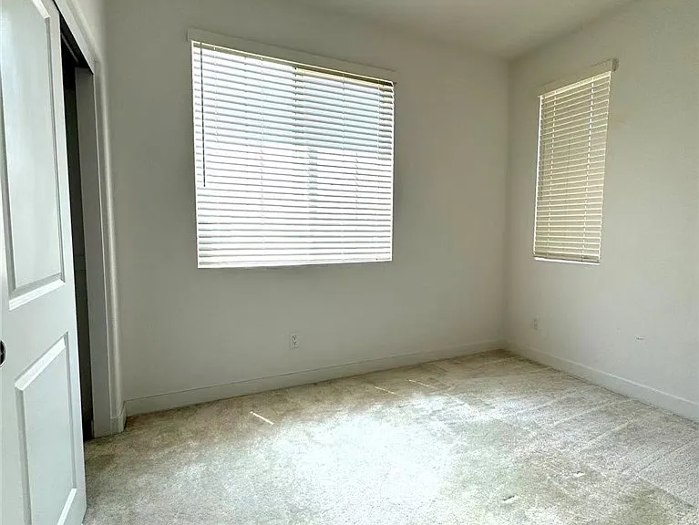 1657 Rosewell Rd — Photo 11