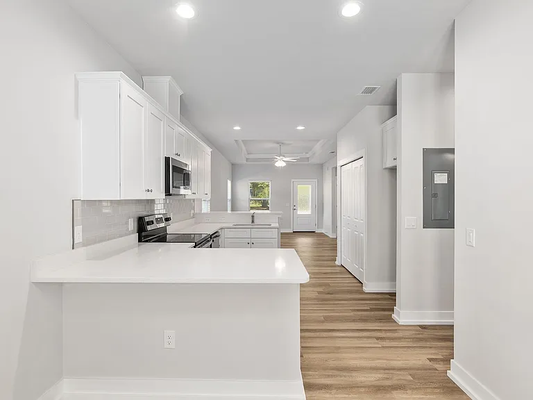 420 NW 1st St — Photo 10