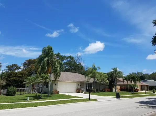 2389 Palm Harbor Dr, Palm Beach Gardens, FL 33410