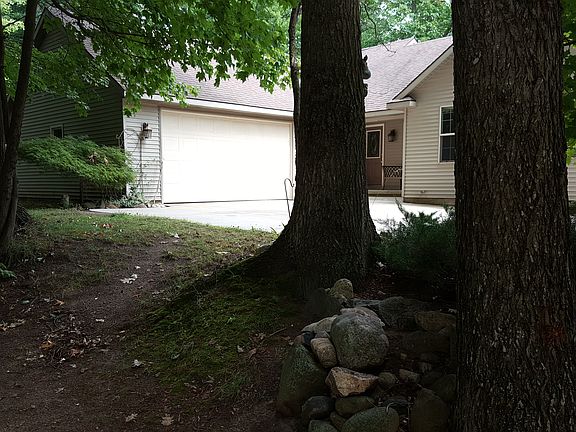 2nd image of 10684 Stoneridge Dr