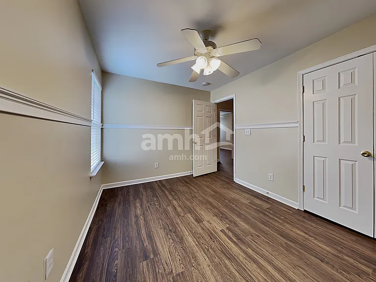 141 Sawhorse Dr — Photo 22
