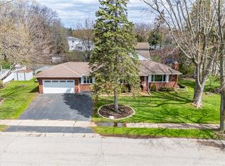 2 Simone Cir, Rochester, NY 14609