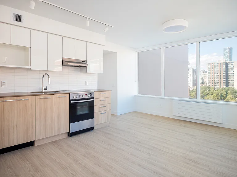 1108 Pendrell St — Photo 72