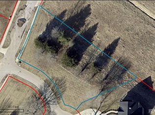 2811 E Geneva Cir, Bloomington, IN 47401