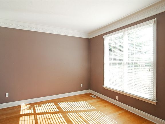 4th image of 3570 Masons Rest Dr