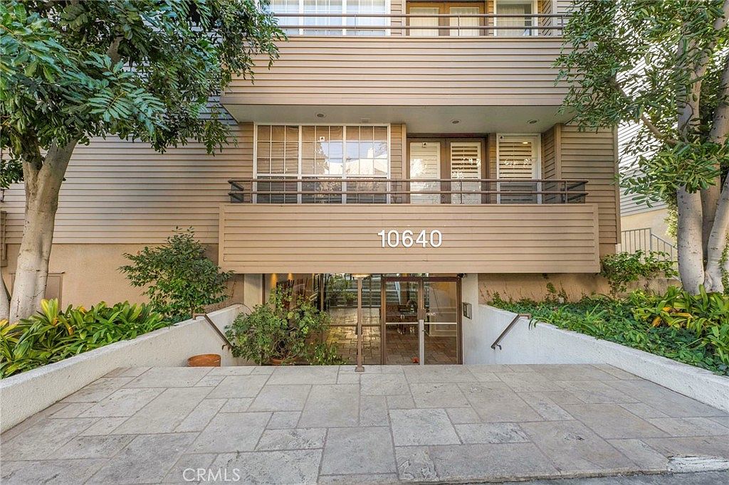 L'Appartement
REMI RELIEF/レミ レリーフ　HOODIE 11144 Fuqua St Unit 735.1407060, Houston, TX 77089