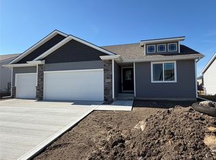 1512 NW Benjamin Dr, Ankeny, IA 50023