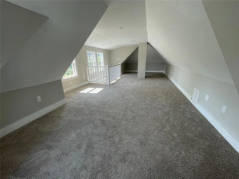 227 Kichline Ave — Photo 8