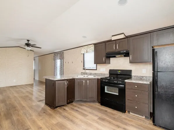 34 Pineland Park Road, Milton, NH 03851