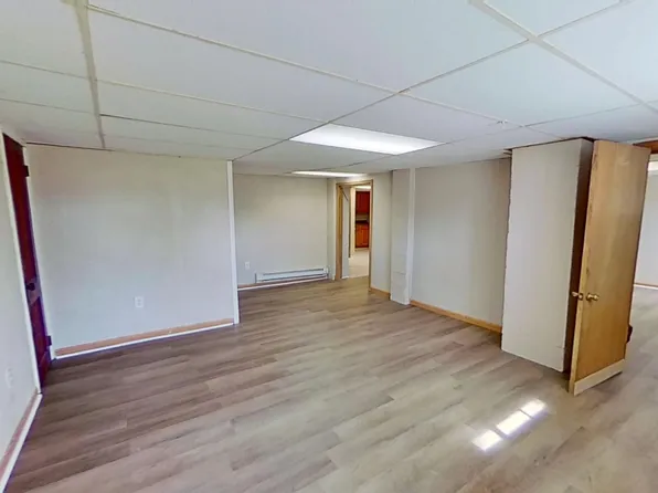 122 N Royal Ave, Front Royal, VA 22630