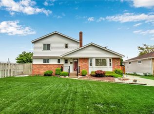 213 Margaret Rd, Amherst, NY 14226