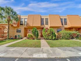 9148 Limetree Ln, Hollywood, FL