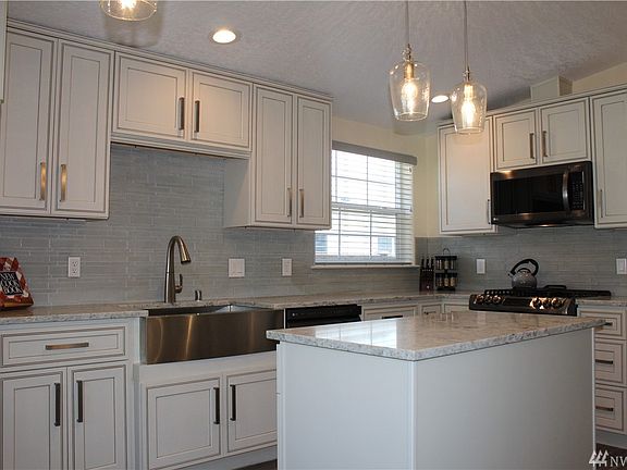 3rd image of 9804 195th Street Ct E