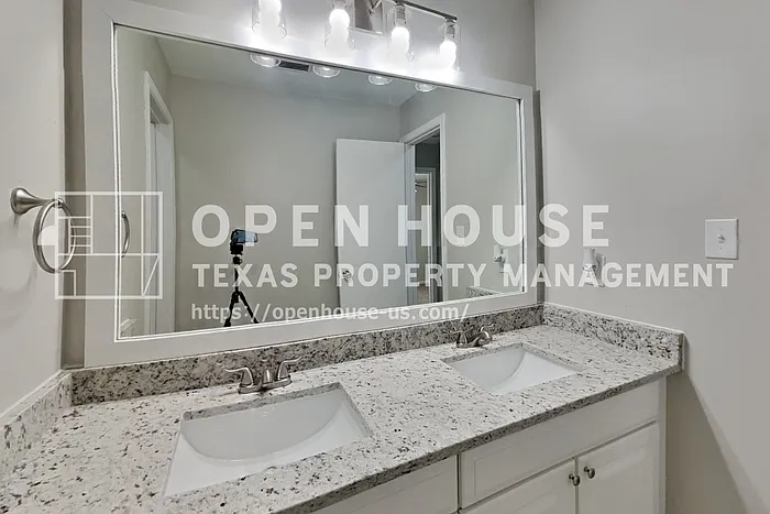 22 S Rain Forest Ct — Photo 17