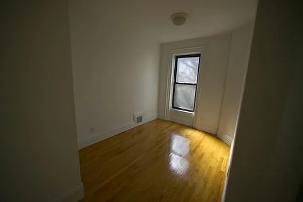 Rented by Alta Real Estate | media 36