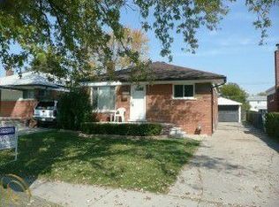 23127 Deziel St, Saint Clair Shores, MI 48082