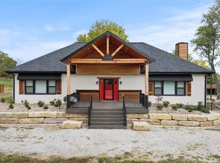 35932 10th Hwy, Richmond, MO 64085