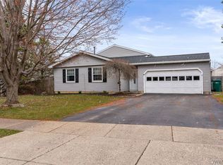 4201 Polly Ln, Hamburg, NY 14075