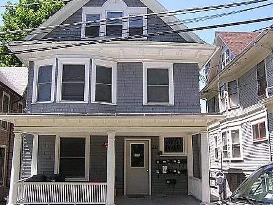2nd image of 232 Linden Ave APT 2