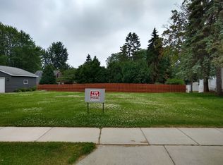 817 E Main St, Little Chute, WI 54140