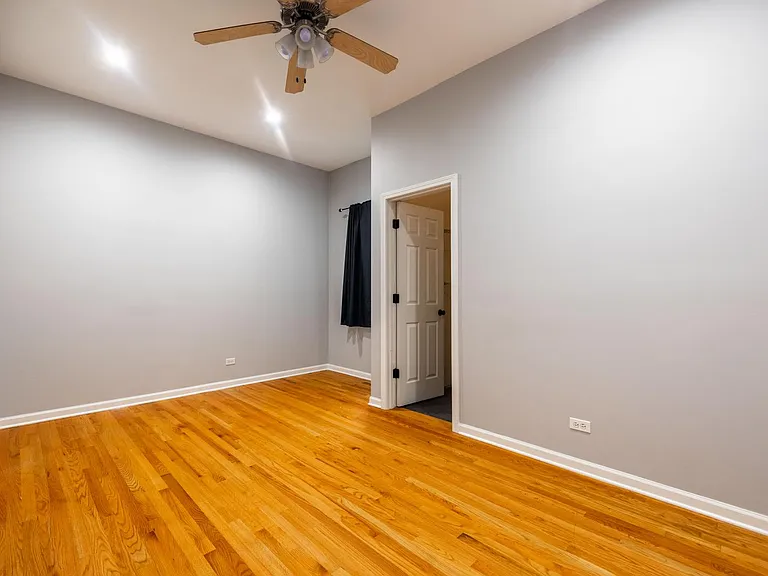 1333 W Walton St #2 — Photo 23