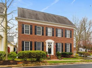 100 Smallwood Way, Falls Church, VA 22046