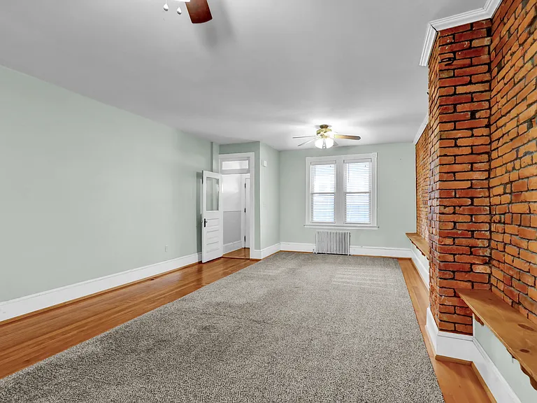 744 E Chestnut St — Photo 14