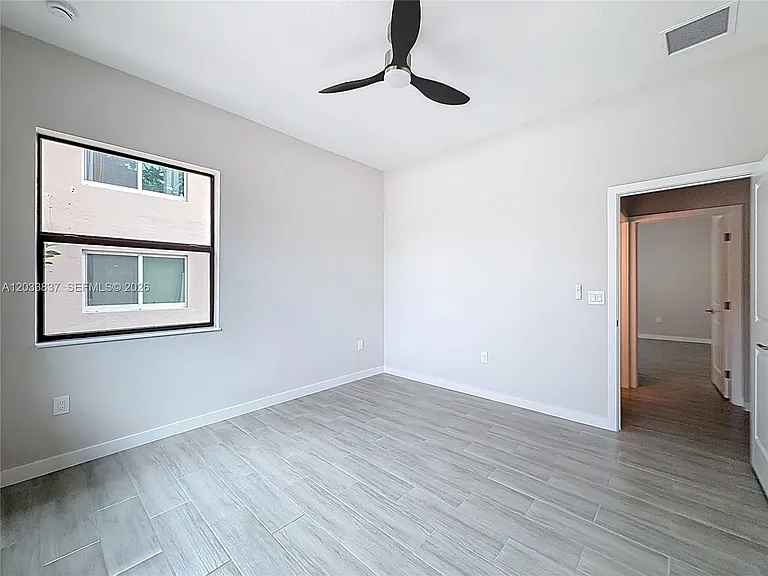 410 NW 41st St #410 — Photo 15
