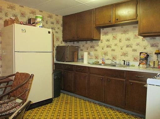 5th image of 43 Berry Hill Ln