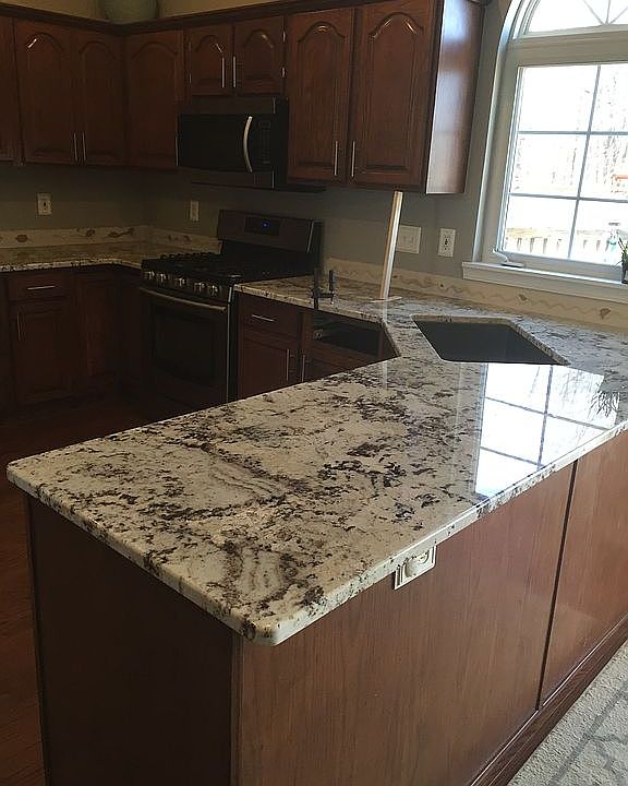 2nd image of 27108 Dogwood Ln