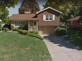 1950 Chaney Rd, Dubuque, IA 52001