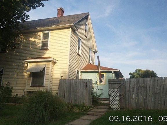 3rd image of 371 E Taggart St