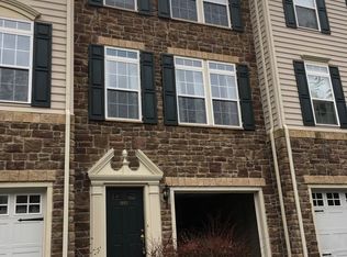 1602 Oakridge Ln, Hellertown, PA 18055