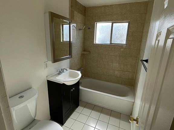 4th image of 1730 N Fair Oaks Ave #7