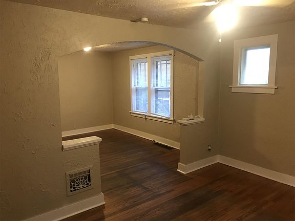 3rd image of 8205 Saint Charles Ln