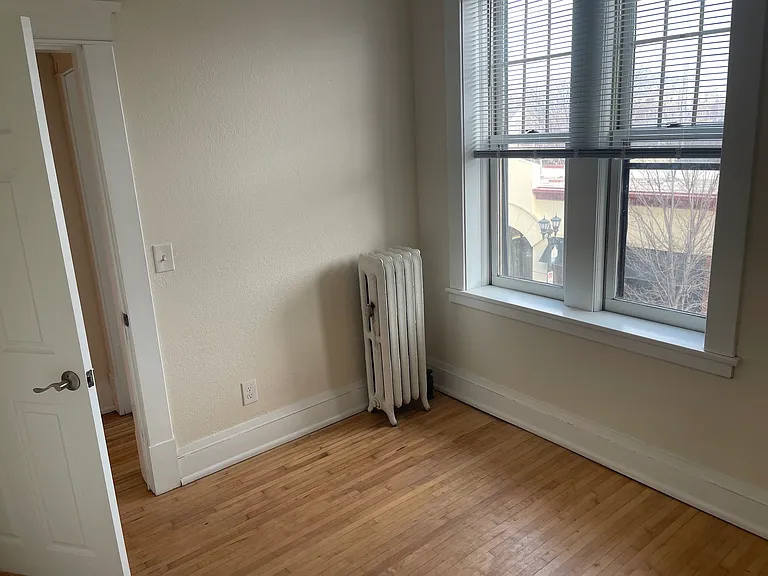608 Selby Ave — Photo 8