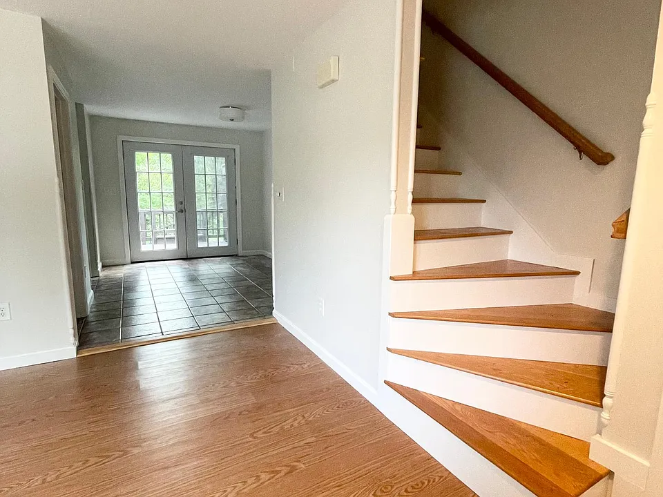 2 story townhouse style unit