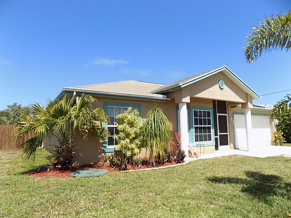 3rd image of 2950 SE Buccaneer Cir