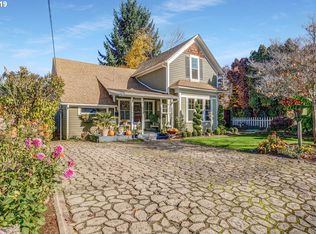 511 S Water St, Silverton, OR 97381